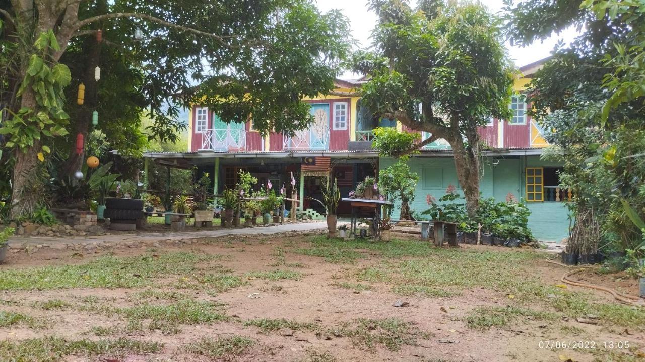 Tahan Guest House Kuala Tahan Zewnętrze zdjęcie